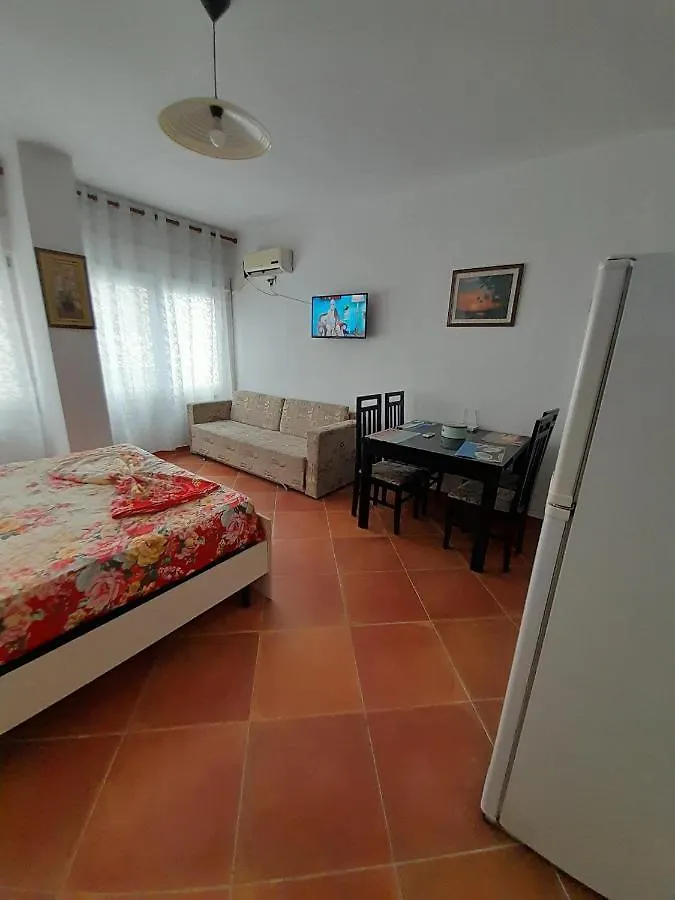 Tomas Apartments Durres 1